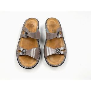Naot‎ Melody Metallic Sandals Women 38 US 7-7.5 Embellished Comfort Silver Flats